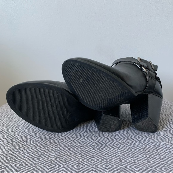 Black booties with buckles - Picture 2 of 5